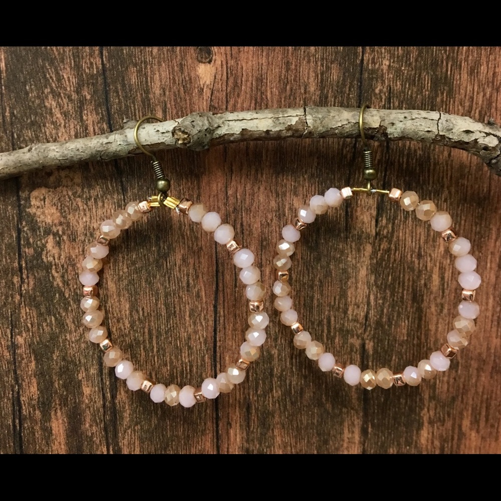 🛑 SOLD 🛑 Handmade Rose quartz/rose gold earrings